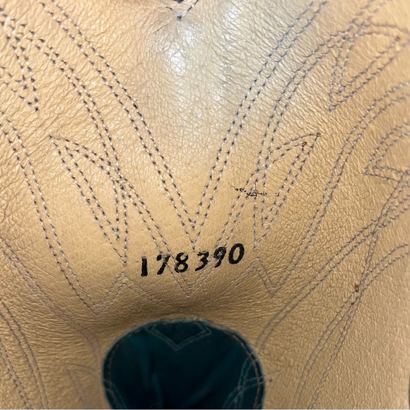 FRYE Billy Harness Turquoise/Multi Leather Western Cowgirl Boots
Women's Size 9 - Picture 11 of 13